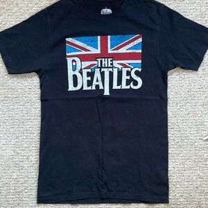 THE BEATLES BAND T, BLACK WITH BRITISH FLAG